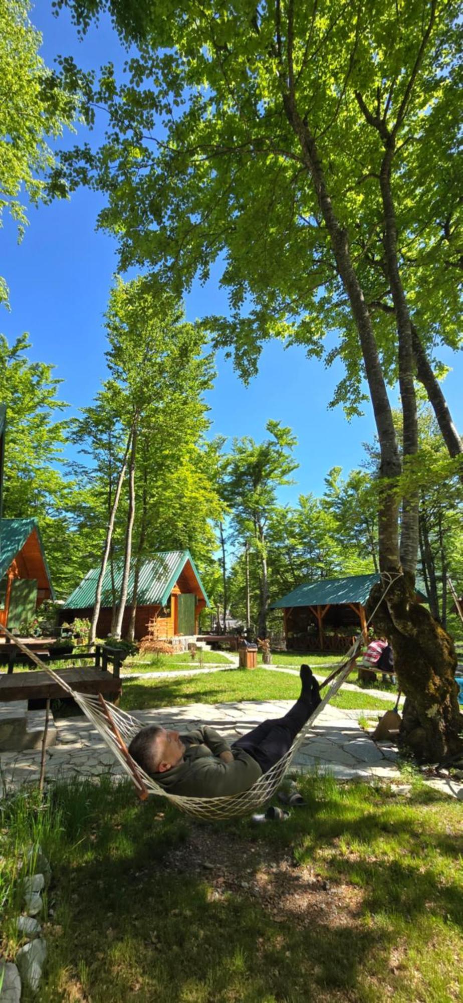 Gusinje Bungalows Prokletije מראה חיצוני תמונה