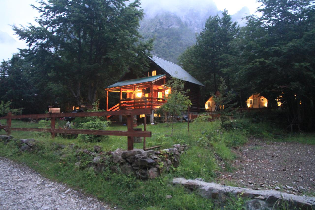 Gusinje Bungalows Prokletije מראה חיצוני תמונה